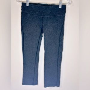 Gap Charcoal Capri Leggings, Size Small